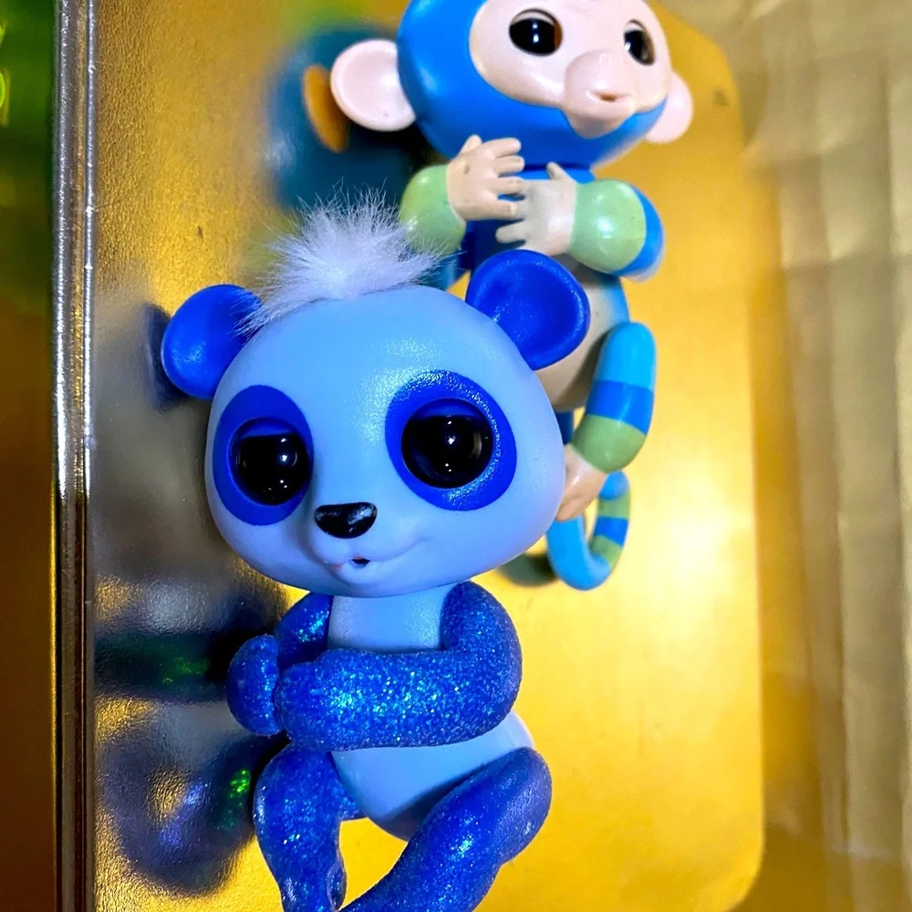 WOW WEE FINGELINGS 2016 TALKING ANIMATED PANDA BEAR ARCHIE & BILLIE BLUE MONKEY - Picture 10 of 10